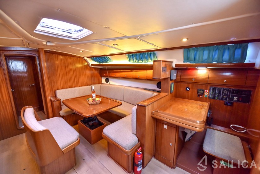 Bavaria 44 - Yacht Charter Sailica