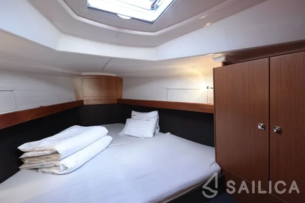 Bavaria 37 Cruiser - Yacht Charter Sailica