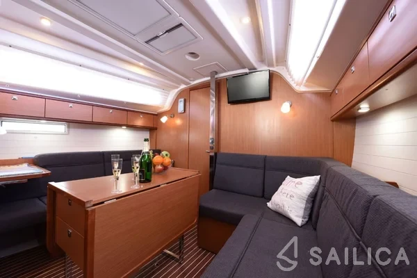 Bavaria 37 Cruiser - Yacht Charter Sailica