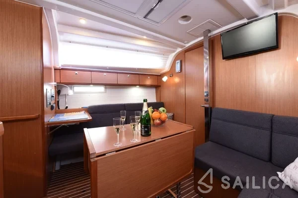Bavaria 37 Cruiser - Yacht Charter Sailica