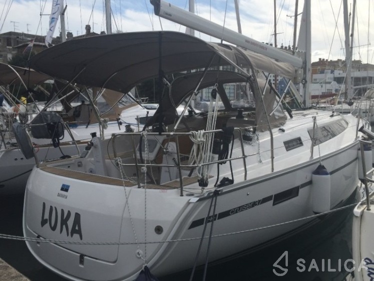 Bavaria 37 Cruiser - Yacht Charter Sailica