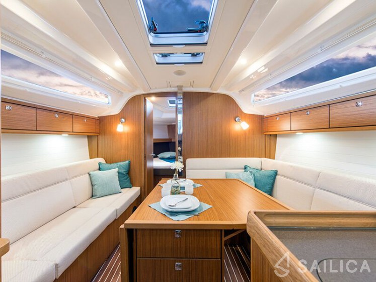 Bavaria 37 Cruiser - Yacht Charter Sailica