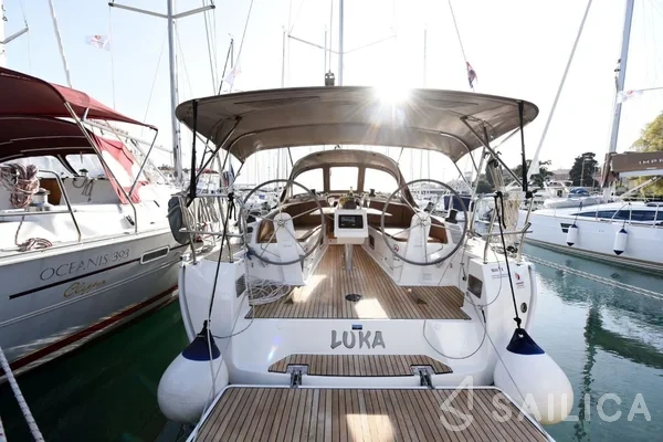 Bavaria 37 Cruiser - Yacht Charter Sailica