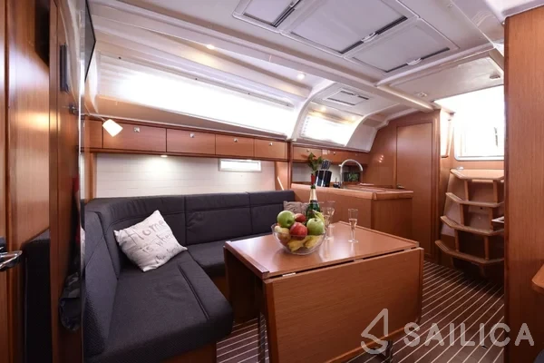 Bavaria 37 Cruiser - Yacht Charter Sailica