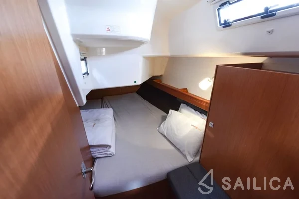 Bavaria 37 Cruiser - Yacht Charter Sailica