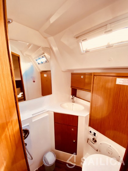 Bavaria Cruiser 46 Style - Yacht Charter Sailica