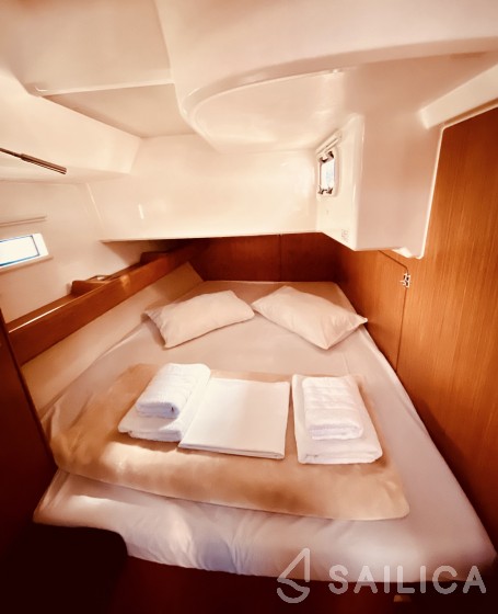 Bavaria Cruiser 46 Style - Yacht Charter Sailica