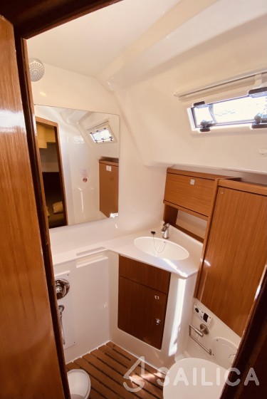 Bavaria Cruiser 46 Style - Yacht Charter Sailica