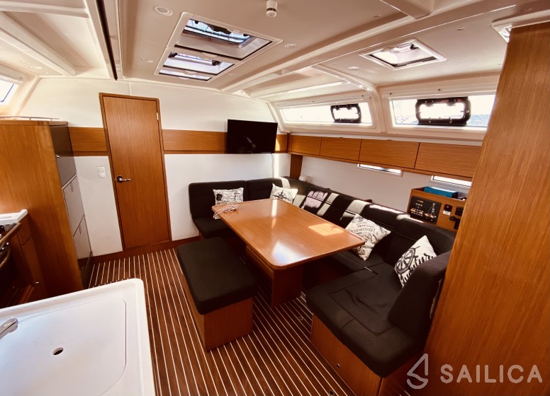 Bavaria Cruiser 46 Style - Yacht Charter Sailica