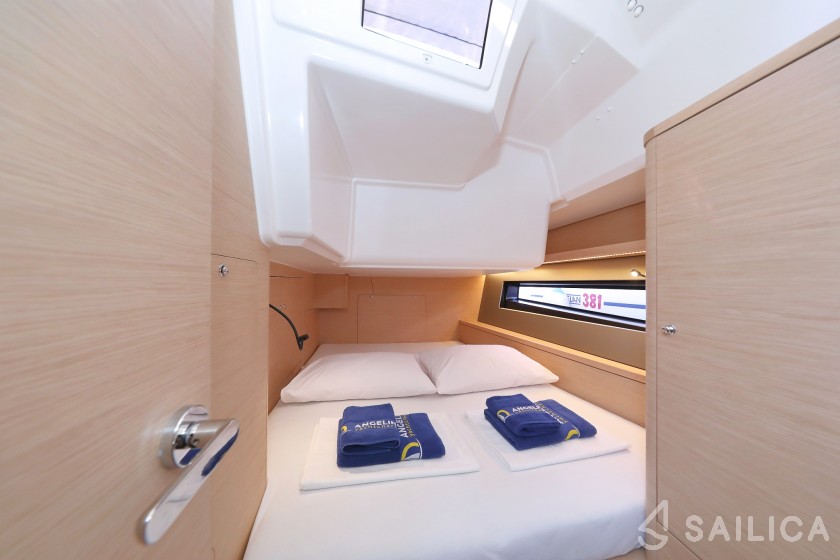 Dufour 41 - Yacht Charter Sailica