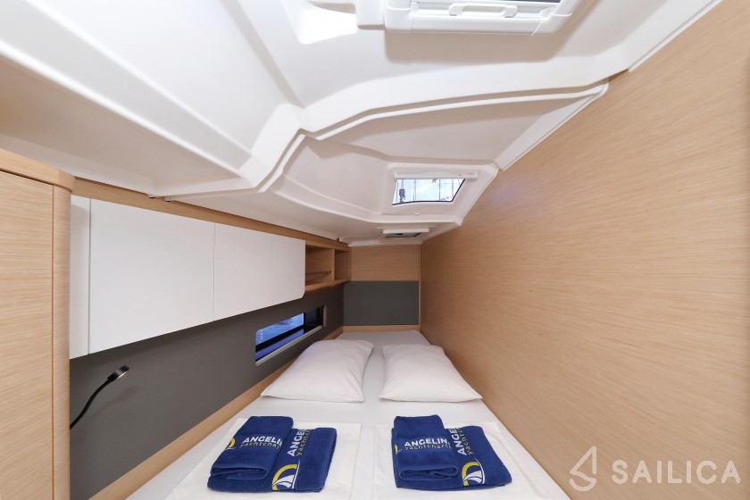 Dufour 41 - Yacht Charter Sailica