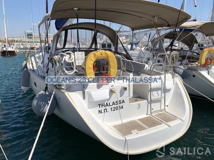 Oceanis 423 - 3 cab. - Yacht Charter Sailica