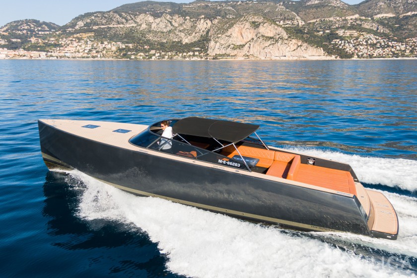 Van Dutch 40 - Yacht Charter Sailica