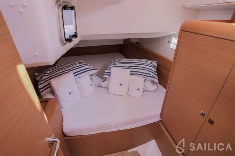 Sun Odyssey 449 - Yacht Charter Sailica