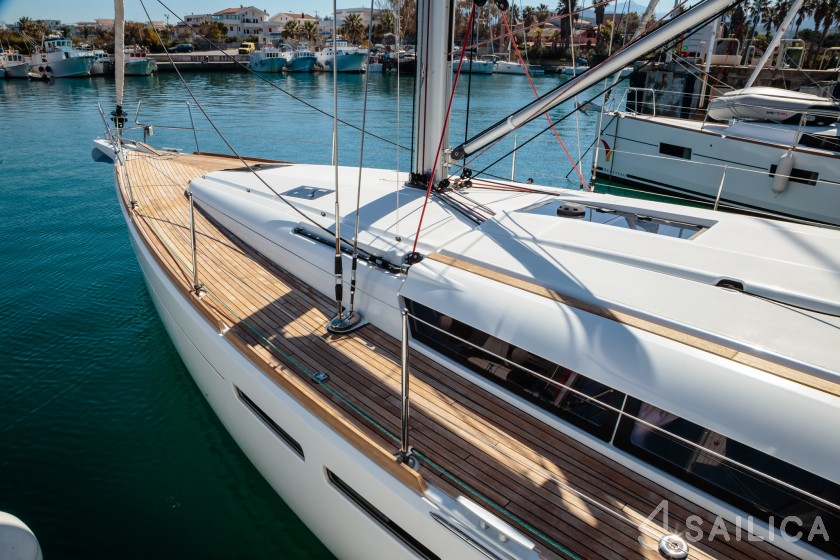 Sun Odyssey 449 - Yacht Charter Sailica