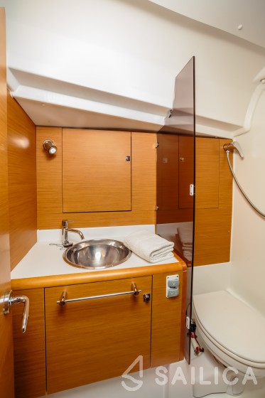Sun Odyssey 449 - Yacht Charter Sailica