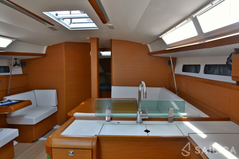 Sun Odyssey 449 - Yacht Charter Sailica