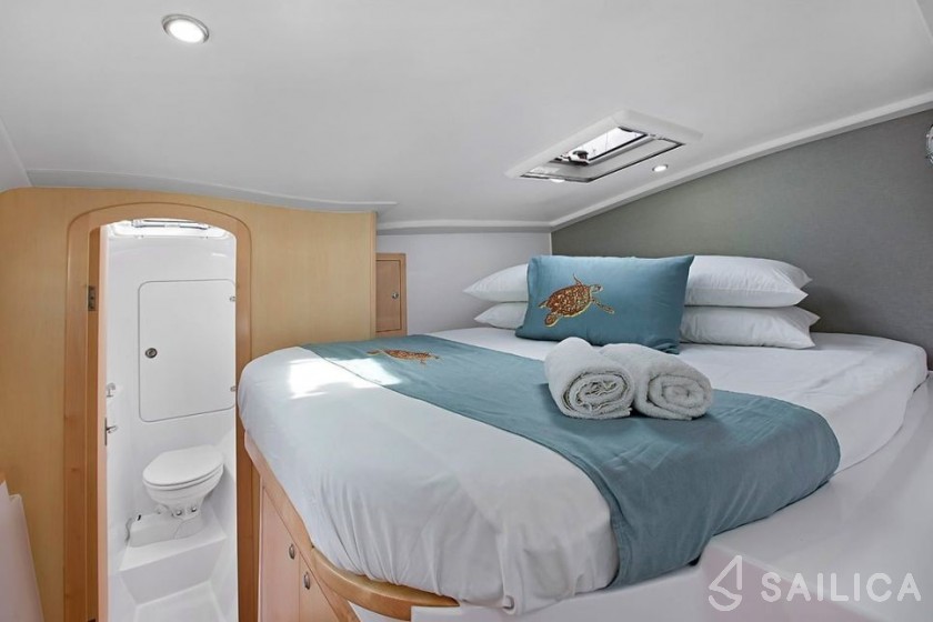 Seawind 1160 - Yacht Charter Sailica
