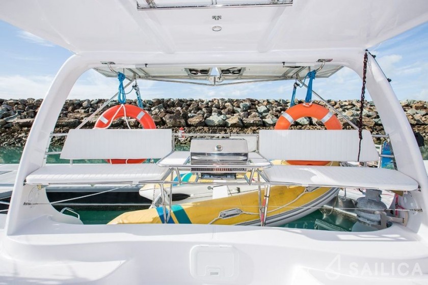Seawind 1160 - Yacht Charter Sailica
