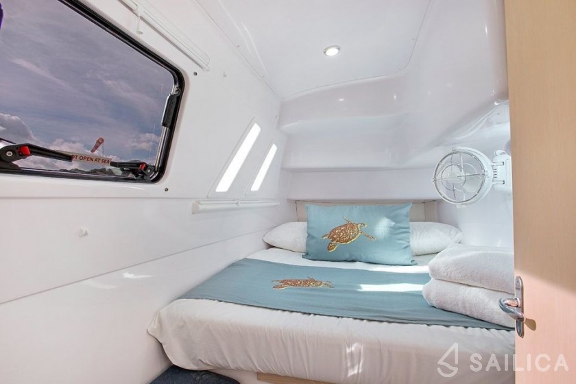 Seawind 1160 - Yacht Charter Sailica