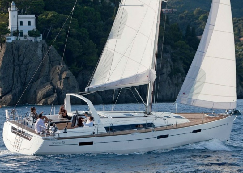 Oceanis 45 - Yacht Charter Sailica