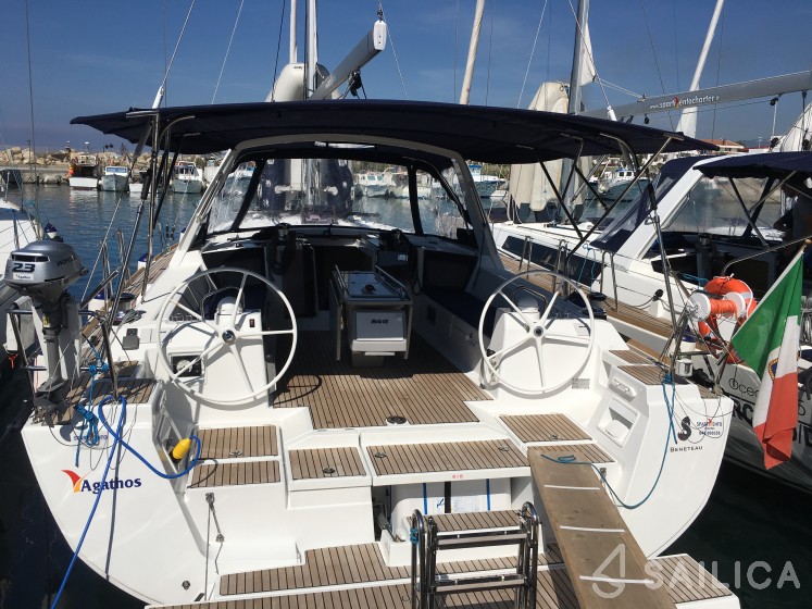 Oceanis 45 - Yacht Charter Sailica