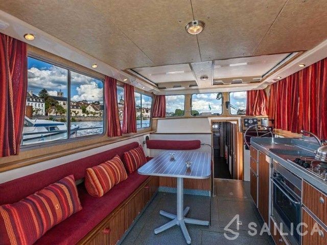 Pénichette 1500R - Yacht Charter Sailica
