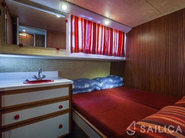 Pénichette 1500R - Yacht Charter Sailica