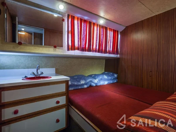 Pénichette 1500R - Yacht Charter Sailica
