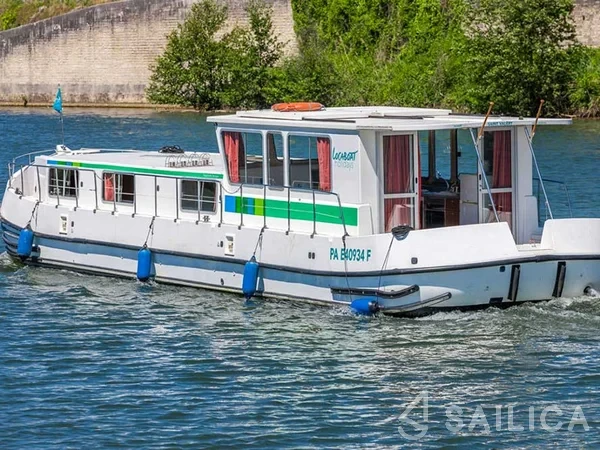 Pénichette 1500R - Yacht Charter Sailica