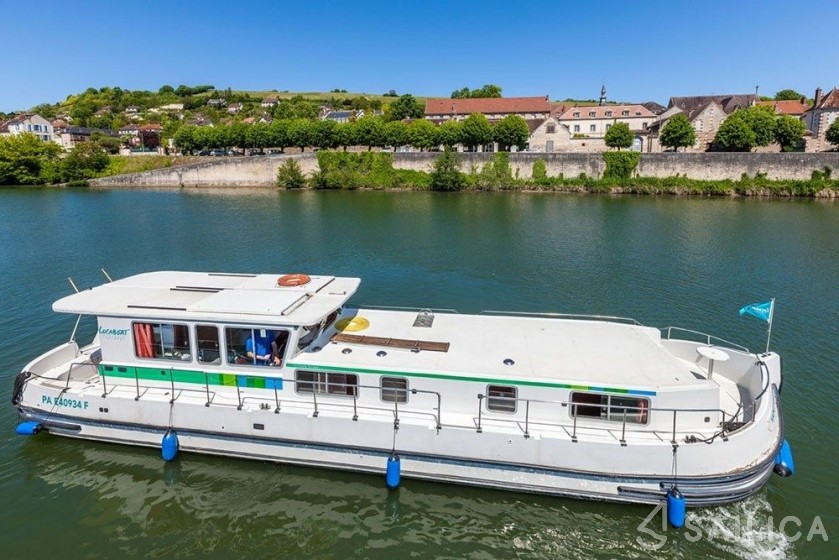 Pénichette 1500R - Yacht Charter Sailica