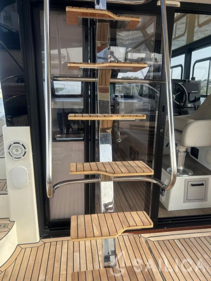 Futura 40 Grand Horizon - Yacht Charter Sailica