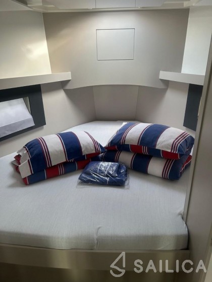 Futura 40 Grand Horizon - Yacht Charter Sailica