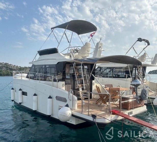Futura 40 Grand Horizon - Yacht Charter Sailica