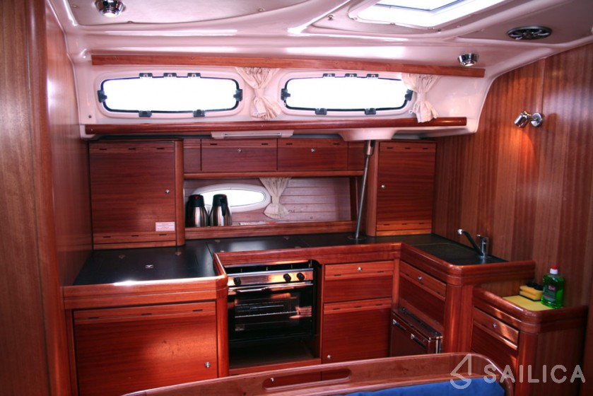 Bavaria 46 Cruiser - Yacht Charter Sailica