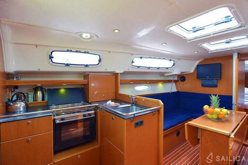 Bavaria 35 Cruiser - Yacht Charter Sailica