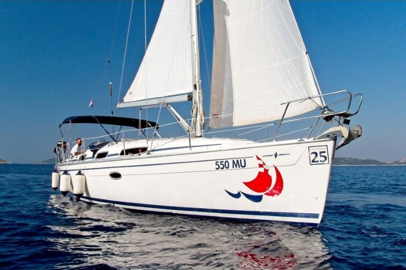 Bavaria 35 Cruiser - Yacht Charter Sailica