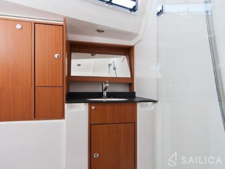Bavaria 50 Cruiser - Yacht Charter Sailica