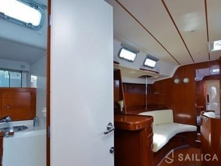 First 47.7 - Yacht Charter Sailica