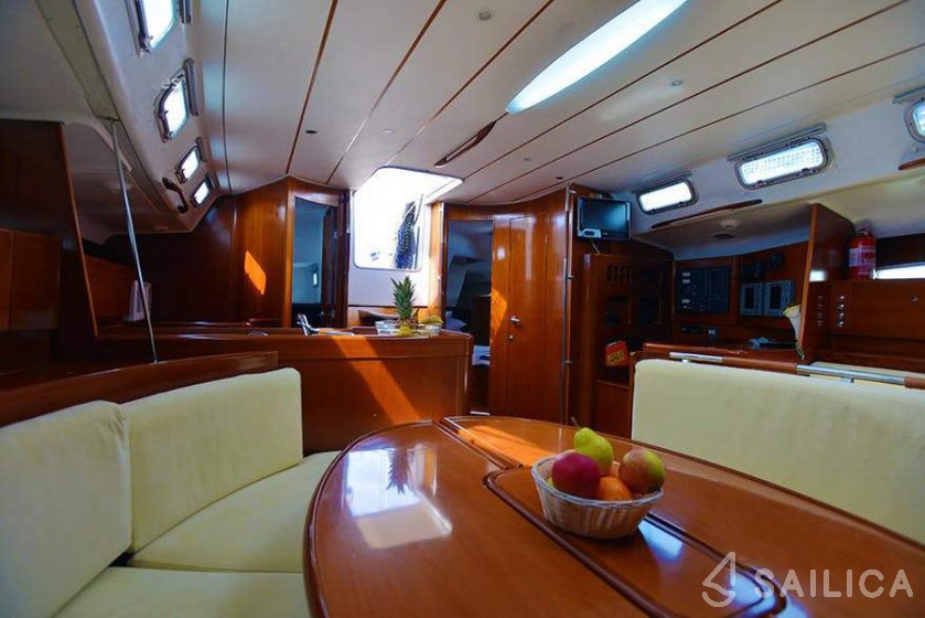 First 47.7 - Yacht Charter Sailica