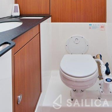 Bavaria Cruiser 45 - Yacht Charter Sailica