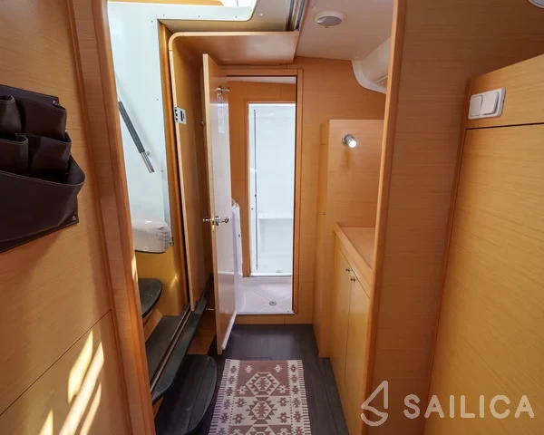 Lagoon 380 S2 - Yacht Charter Sailica