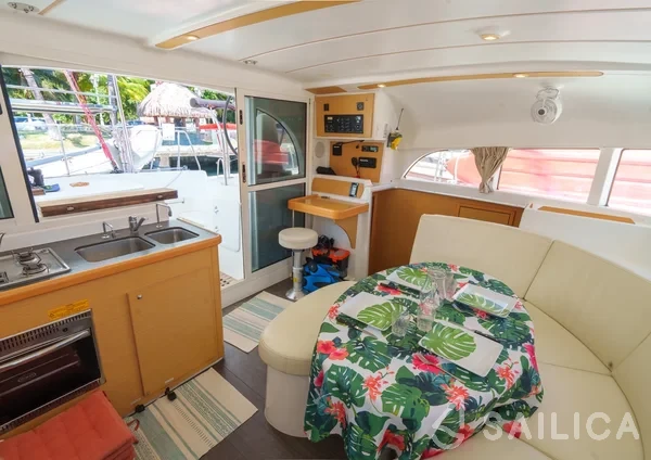 Lagoon 380 S2 - Yacht Charter Sailica