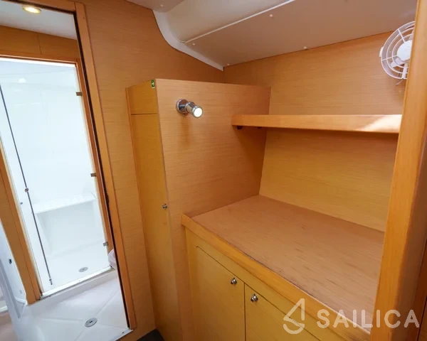 Lagoon 380 S2 - Yacht Charter Sailica