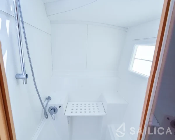 Lagoon 380 S2 - Yacht Charter Sailica