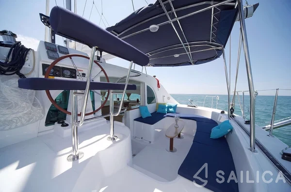 Lagoon 380 S2 - Yacht Charter Sailica