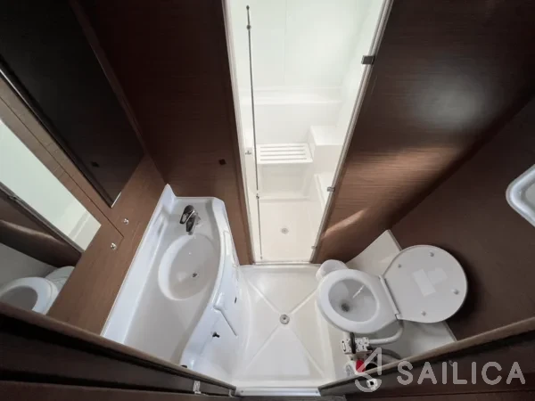 Lagoon 380 S2 - Yacht Charter Sailica