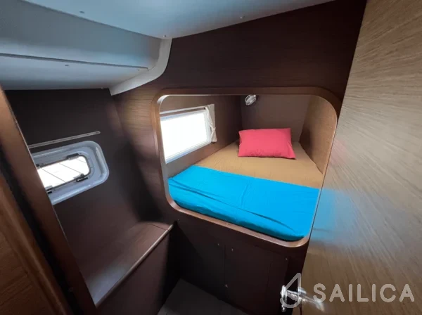 Lagoon 380 S2 - Yacht Charter Sailica