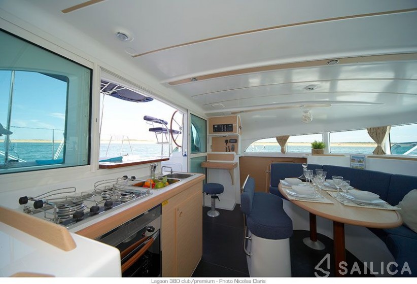 Lagoon 380 S2 - Yacht Charter Sailica