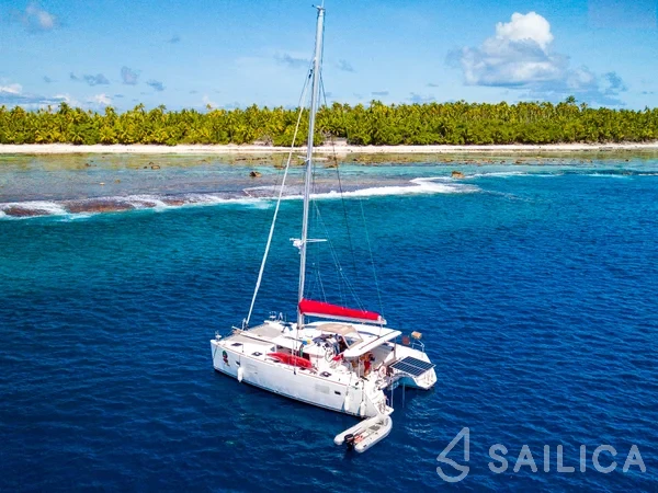 Lagoon 400 S2 - Yacht Charter Sailica